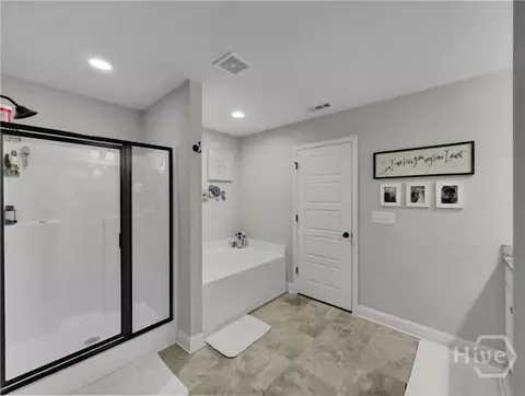 Entry Way - 88 Fair Oaks Ct, Commerce, GA 30529 photo 6 of 6