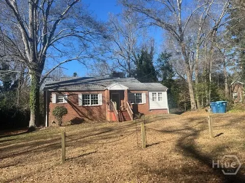 121 Hilltop Rd, Athens, GA 30605