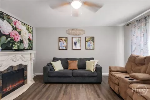 450 Candlestick Dr, Hull, GA 30646 photo 3