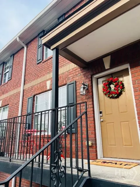 105 Whitehead Rd #25, Athens, GA 30606