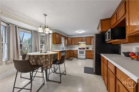 Kitchen - 149 Buttonwood Loop, Athens, GA 30605 photo 2 of 4