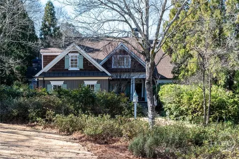1090 Scarlet Oak Cir, Athens, GA 30606