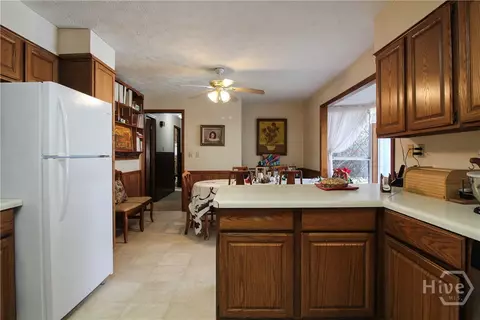 Kitchen - 921 Highway 72 E, Comer, GA 30629 photo 4 of 6