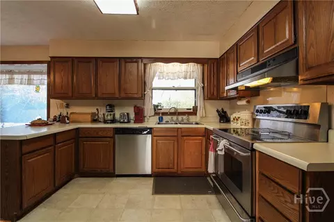 Kitchen - 921 Highway 72 E, Comer, GA 30629 photo 1 of 6
