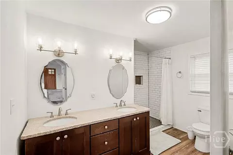 Bath - 204 Maple St, Stephens, GA 30667 photo 1 of 2