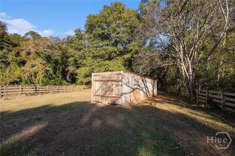 Exterior - 204 Maple St, Stephens, GA 30667 photo 7 of 11