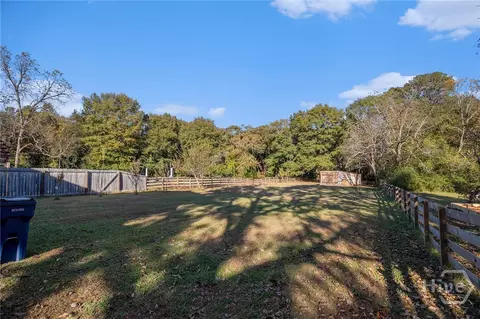 Exterior - 204 Maple St, Stephens, GA 30667 photo 3 of 11