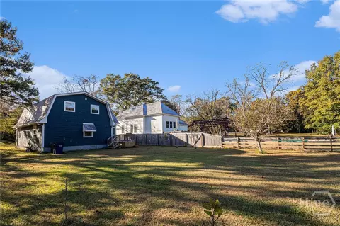 Exterior - 204 Maple St, Stephens, GA 30667 photo 4 of 11