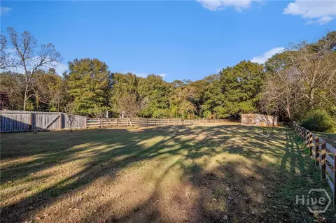 Exterior - 204 Maple St, Stephens, GA 30667 photo 5 of 11