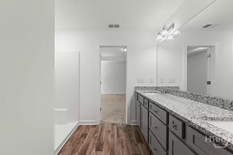 Entry Way - 73 Edith Ct, Statham, GA 30666 photo 5 of 5