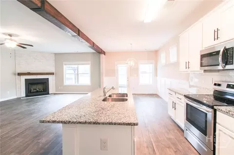 394 Glenn Trl, Winder, GA 30680 photo 11