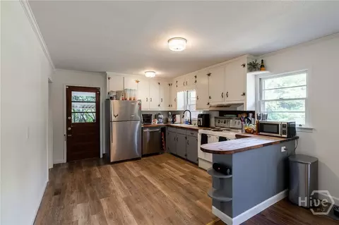 Kitchen - 170 Jefferson River Rd, Athens, GA 30607 photo 2 of 4