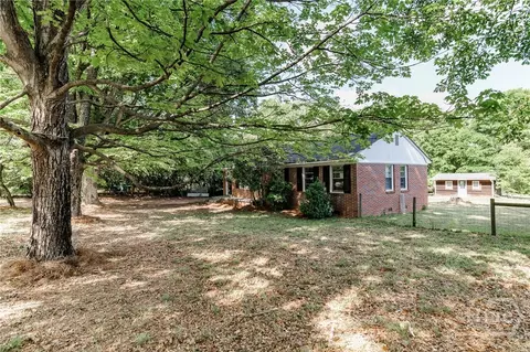 Exterior - 170 Jefferson River Rd, Athens, GA 30607 photo 10 of 11