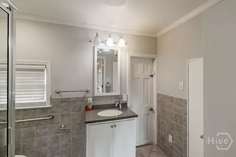 Bath - 2351 Elder Rd Ext, Bishop, GA 30621 photo 3 of 5