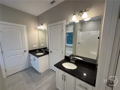 Bath - 113 Sidetrack Cir, Comer, GA 30629 photo 5 of 7