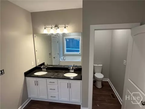 Bath - 113 Sidetrack Cir, Comer, GA 30629 photo 1 of 7