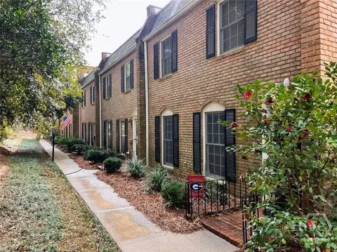 42 N Stratford Dr, Athens, GA 30605