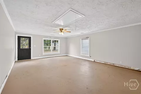 Living - 2669 H D Atha Rd, Monroe, GA 30655 photo 6 of 9