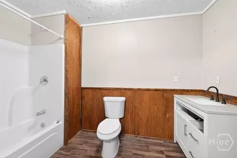 Bath - 2669 H D Atha Rd, Monroe, GA 30655 photo 1 of 3