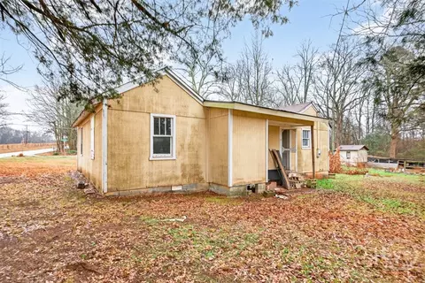 Exterior - 2659 H D Atha Rd, Monroe, GA 30655 photo 5 of 5
