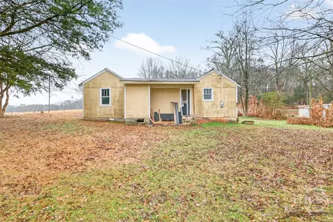 Exterior - 2659 H D Atha Rd, Monroe, GA 30655 photo 2 of 5
