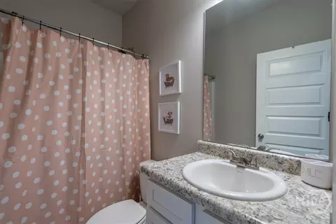 Bath - 1978 Waterside Cir, Bethlehem, GA 30620 photo 3 of 4