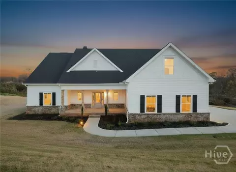 323 Sweetgrass Dr, Demorest, GA 30535