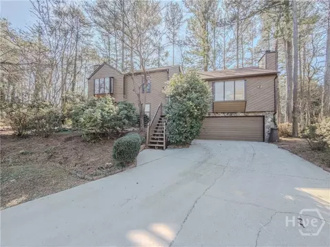 3053 Pointe Ct, Snellville, GA 30039