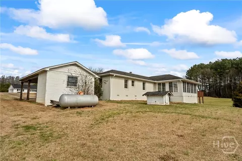 Exterior - 555 Hubbard Rd, Carnesville, GA 30521 photo 14 of 18