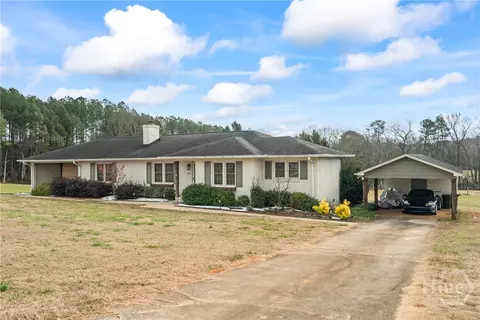 Exterior - 555 Hubbard Rd, Carnesville, GA 30521 photo 7 of 18