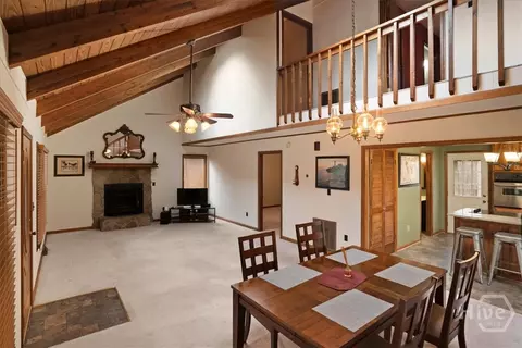 Living - 59 Busbin Ln, Colbert, GA 30628 photo 1 of 2