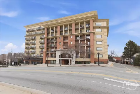 250 W Broad St #405, Athens, GA 30601