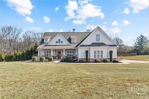 9980 Nowhere Rd, Hull, GA 30646