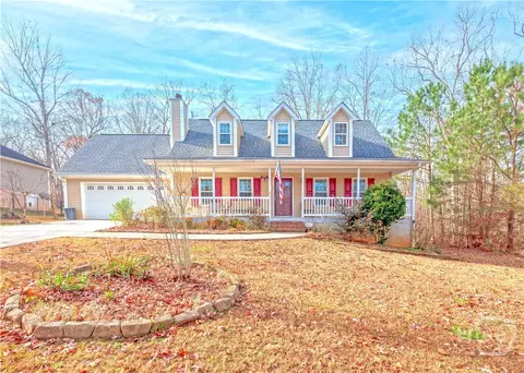 149 Candlestick Dr, Hull, GA 30646