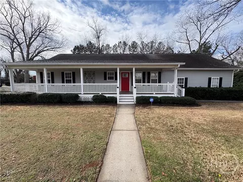 1975 Broad St, Statham, GA 30666