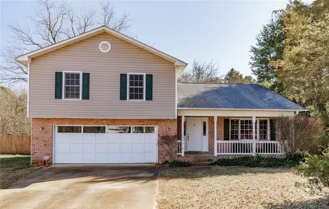 130 Peachtree Ln, Athens, GA 30607