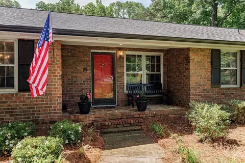 226 Baker St, Statham, GA 30666