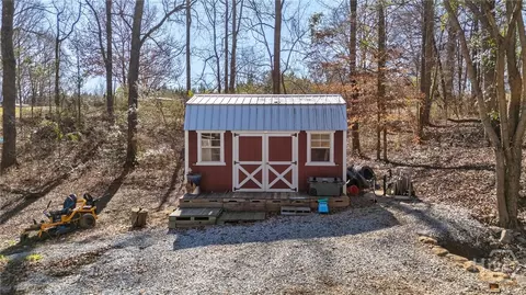 218 Sol Dr, Commerce, GA 30529 photo 4