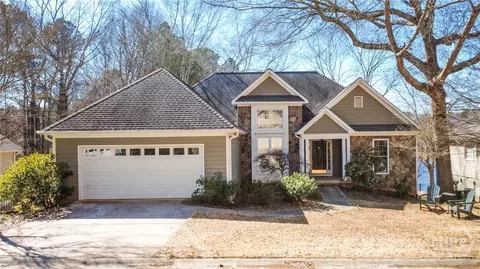 135 Spring Lake Dr, Athens, GA 30605
