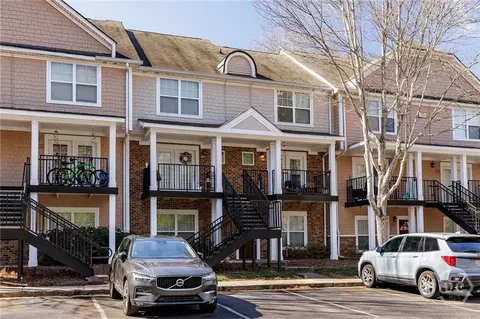 1035 Barnett Shoals Rd #725, Athens, GA 30605