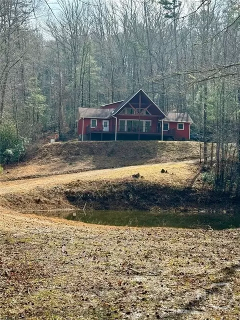 1365 Skylake Rd, Sautee Nacoochee, GA 30571