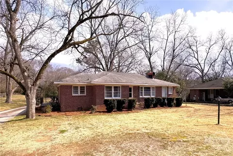 447 Whitehead Rd, Athens, GA 30606