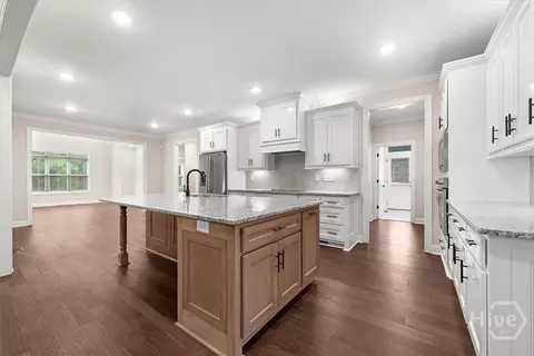Kitchen - 1293 Beebalm Dr, Statham, GA 30666 photo 1 of 3
