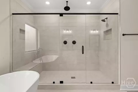 Bath - 1293 Beebalm Dr, Statham, GA 30666 photo 5 of 10