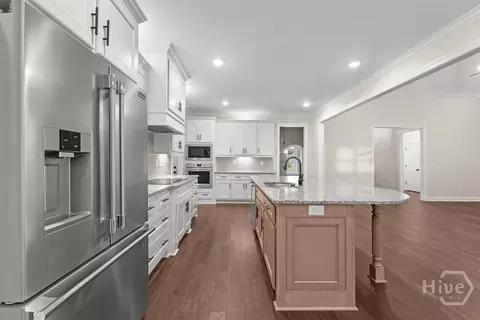 Kitchen - 1293 Beebalm Dr, Statham, GA 30666 photo 3 of 3