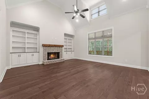 Living - 1293 Beebalm Dr, Statham, GA 30666 photo 2 of 6