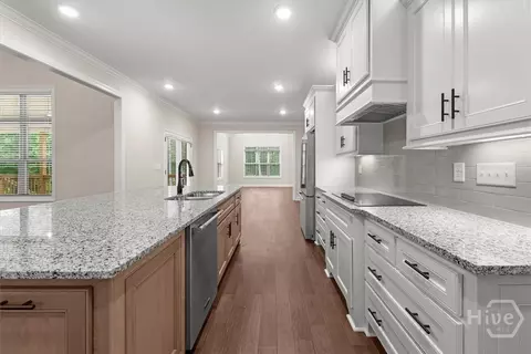 Kitchen - 1293 Beebalm Dr, Statham, GA 30666 photo 2 of 3