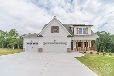 348 Pinewood Dr, Covington, GA 30014