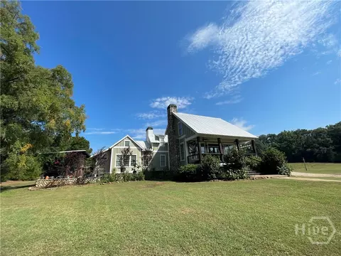 156 Lake Oglethorpe Dr, Arnoldsville, GA 30619