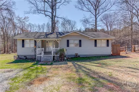 362 Dixie Red Ave, Jefferson, GA 30549